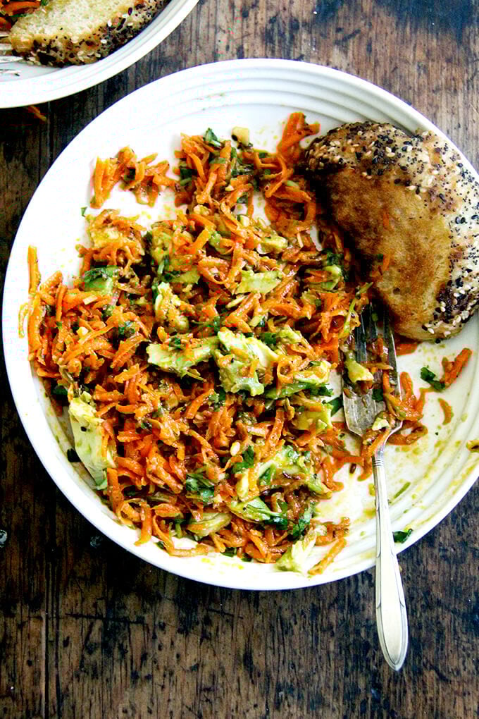 moroccan carrot salad with harissa and avocado - Article 1